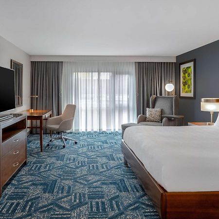 Hilton Garden Inn Burlington Downtown Exterior photo