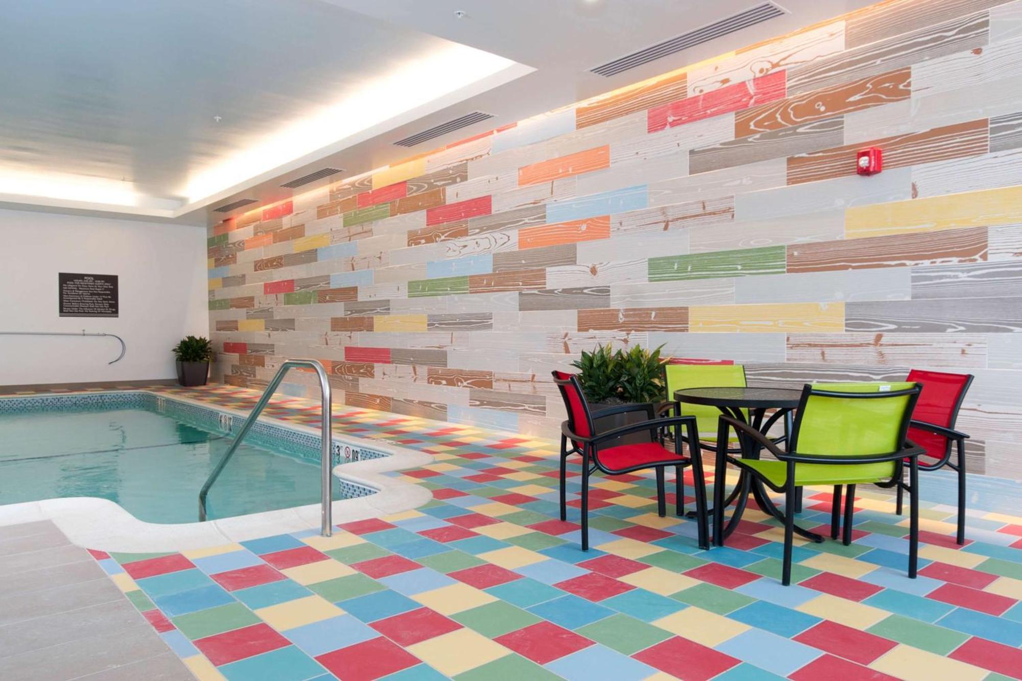 Hilton Garden Inn Burlington Downtown Exterior photo