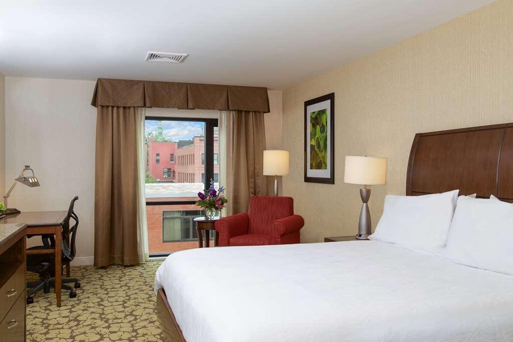 Hilton Garden Inn Burlington Downtown Room photo
