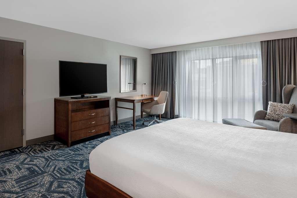 Hilton Garden Inn Burlington Downtown Room photo