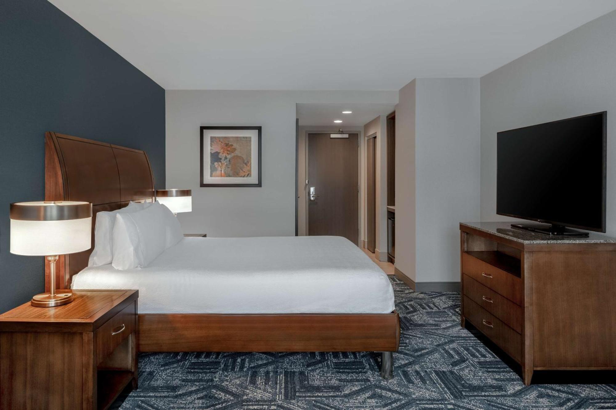 Hilton Garden Inn Burlington Downtown Exterior photo