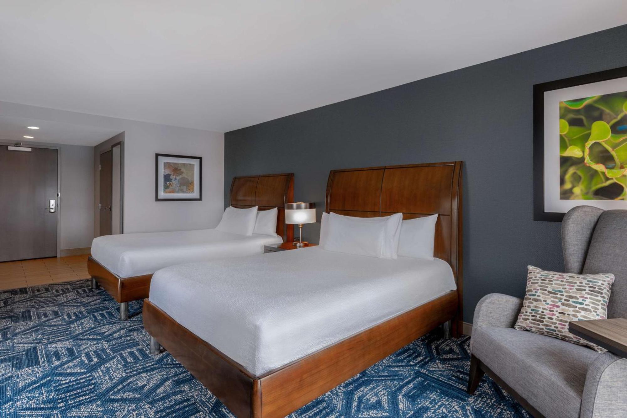 Hilton Garden Inn Burlington Downtown Exterior photo