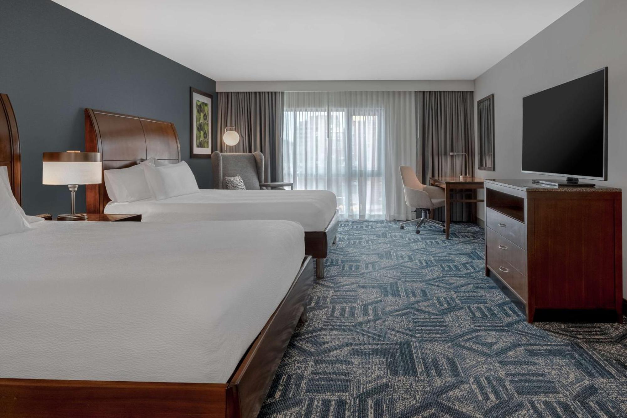 Hilton Garden Inn Burlington Downtown Exterior photo