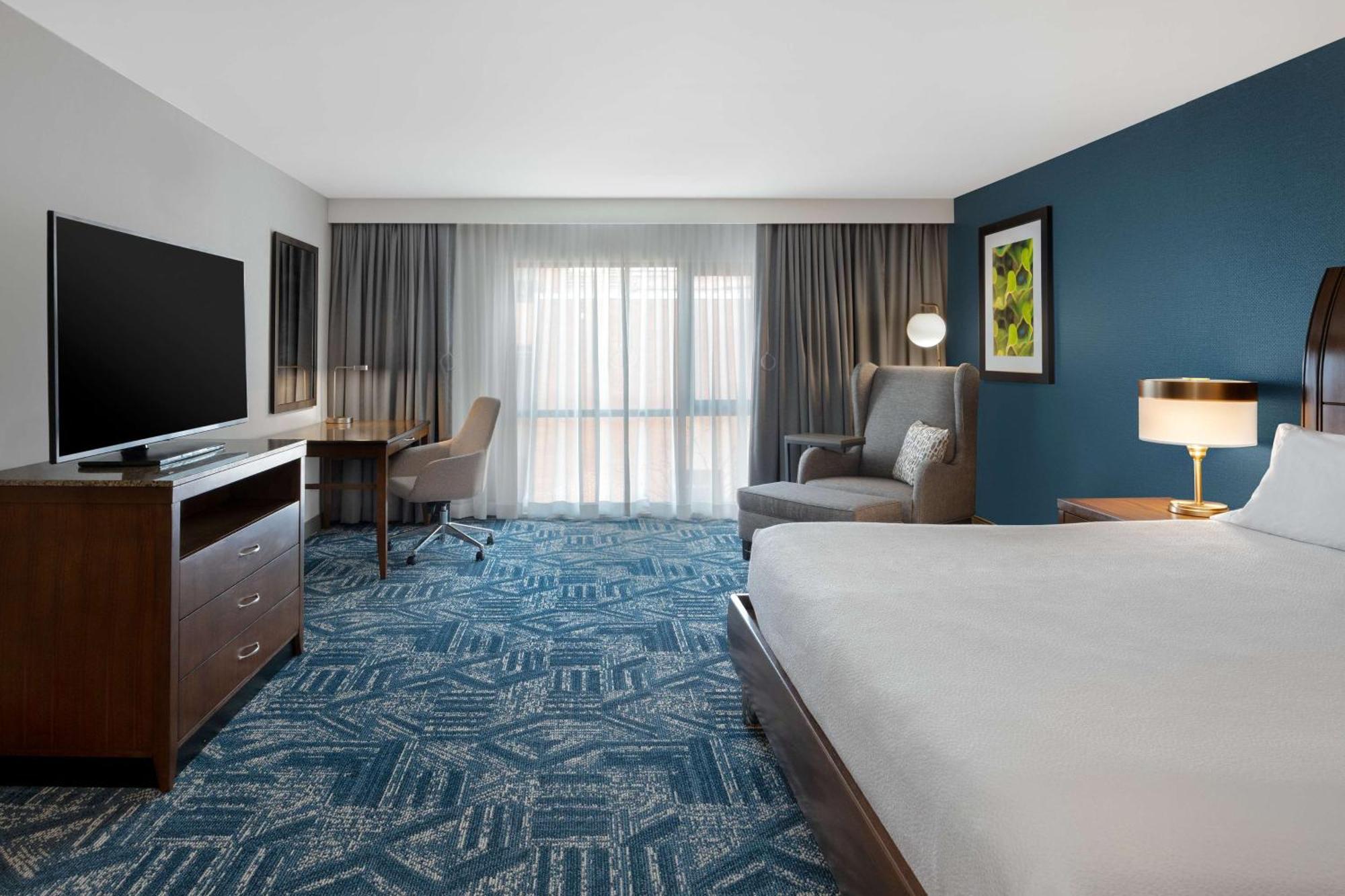 Hilton Garden Inn Burlington Downtown Exterior photo